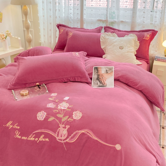 91家纺网 家纺一手货源 找家纺 晶缦家纺 2024新款高克重牛奶绒刺绣花四件套 点点花季-豆沙