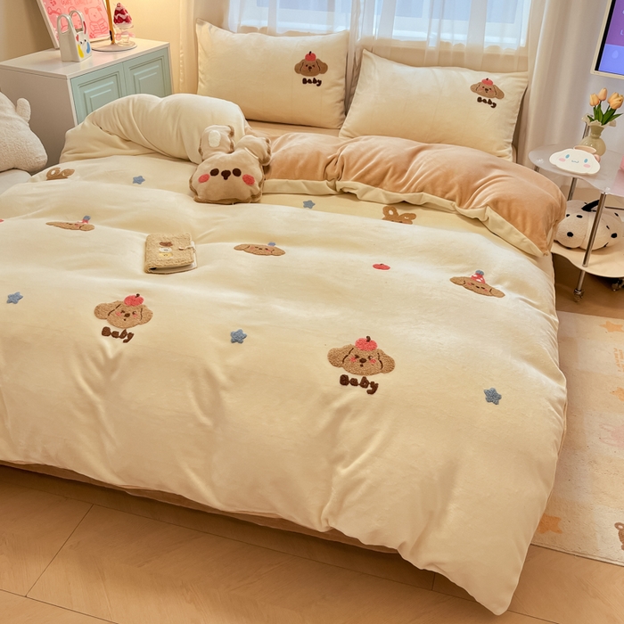 91家纺网 家纺一手货源 找家纺 慕尚家纺 2025新款牛奶绒毛巾绣刺绣四件套 球球 咖