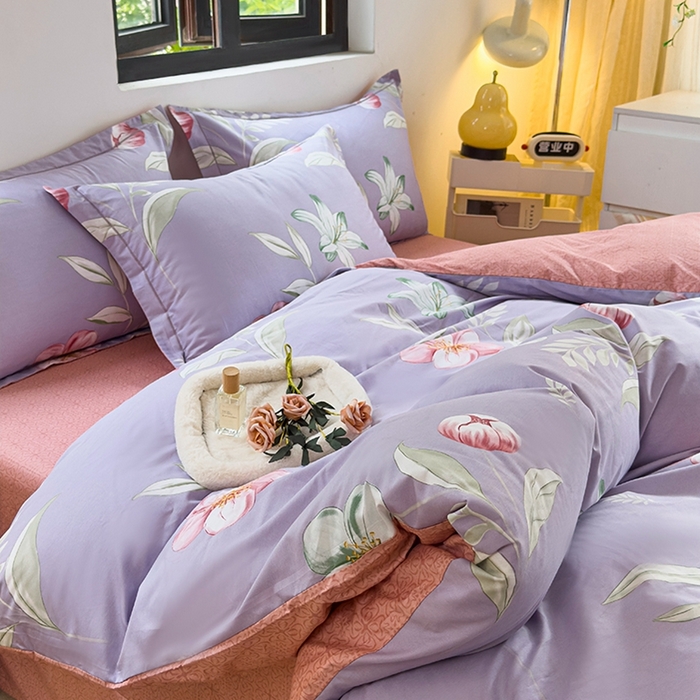 91家纺网 家纺一手货源 找家纺 润淳 2025全棉正宗13376四件套精梳棉印花纯棉三件套13372全棉四件套 兰亭花絮 紫