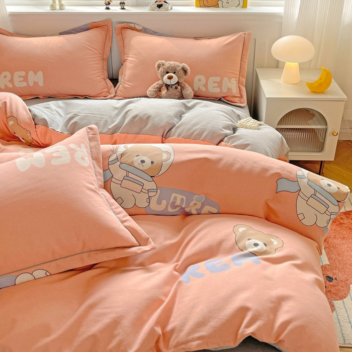 91家纺网 家纺一手货源 找家纺 暖芯优选 2025直播热款加厚全棉磨毛四件套喷气印花纯棉（一字绣工艺款）学生三件套9月上新 小熊