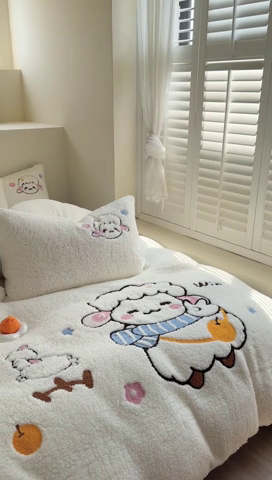 91家纺网 家纺一手货源 找家纺 蜜柚 2024新款高克重羊羔绒牛奶绒毛巾绣四件套 酷酷羊