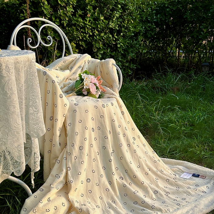 91家纺网 家纺一手货源 找家纺 木楌家居 2025新款皱绉纱空调盖被毯 乐乐