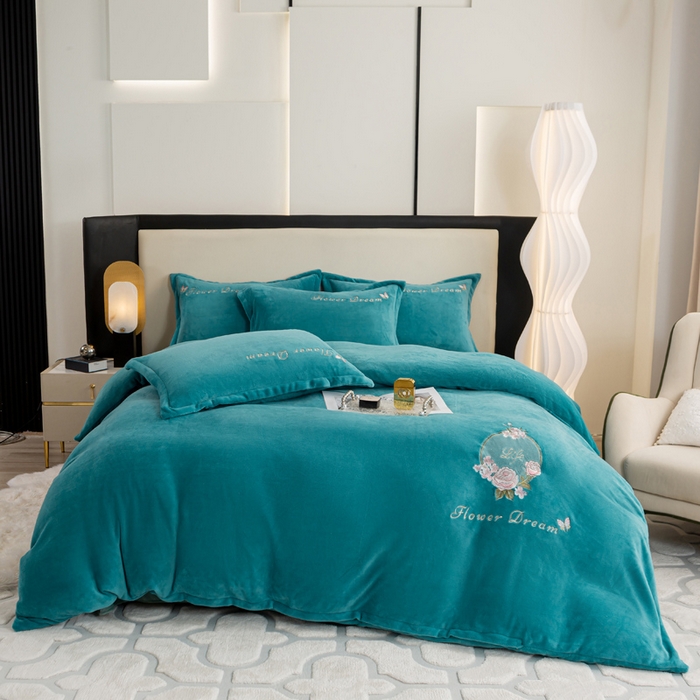 91家纺网 家纺一手货源 找家纺 晶缦家纺 2024新款高克重牛奶绒刺绣花四件套 花仙子-雅绿