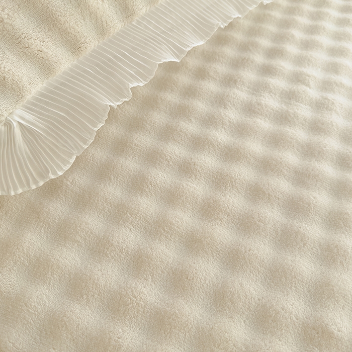 91家纺网 家纺一手货源 找家纺 冬然家纺 2024新款泡泡绒床裙四件套系列 泡泡绒-奶油白