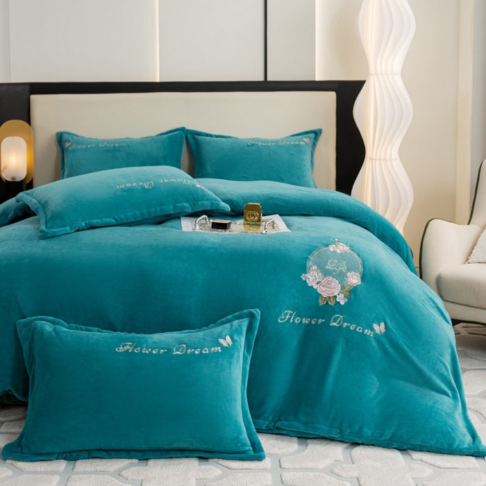 91家纺网 家纺一手货源 找家纺 晶缦家纺 2024新款高克重牛奶绒刺绣花四件套 花仙子-雅绿