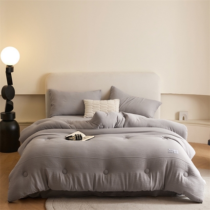 91家纺网 家纺一手货源 找家纺 （总）头等舱 2025新款皱皱双层纱A类20大豆抗菌秋冬被