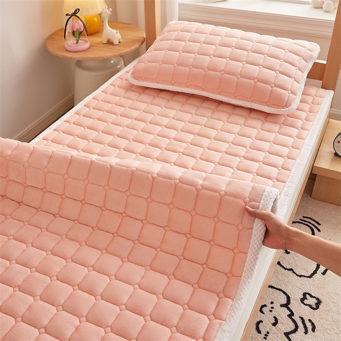 91家纺网 家纺一手货源 找家纺 东宇床垫 2025新款牛奶绒床褥学生床 公主粉