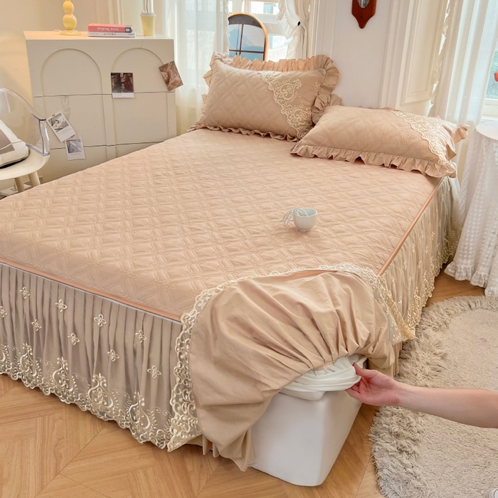 91家纺网 家纺一手货源 找家纺 罗艺轩 2024新款公主风全棉加厚可脱卸床笠式床裙三件套 慕雅-香槟