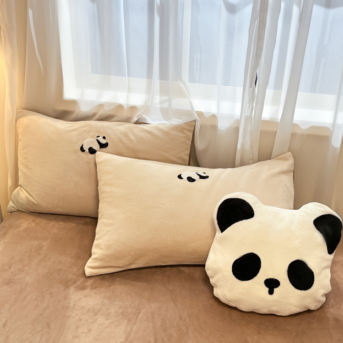 91家纺网 家纺一手货源 找家纺 慕尚家纺 2025新款牛奶绒毛巾绣刺绣四件套 熊猫天下 咖