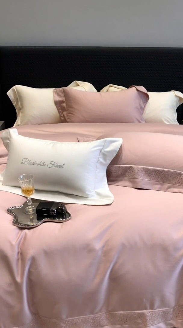 91家纺网 家纺一手货源 找家纺 黑白森林 2024新款50X50S天丝棉磨毛四件套 瑞丽-梦幻粉