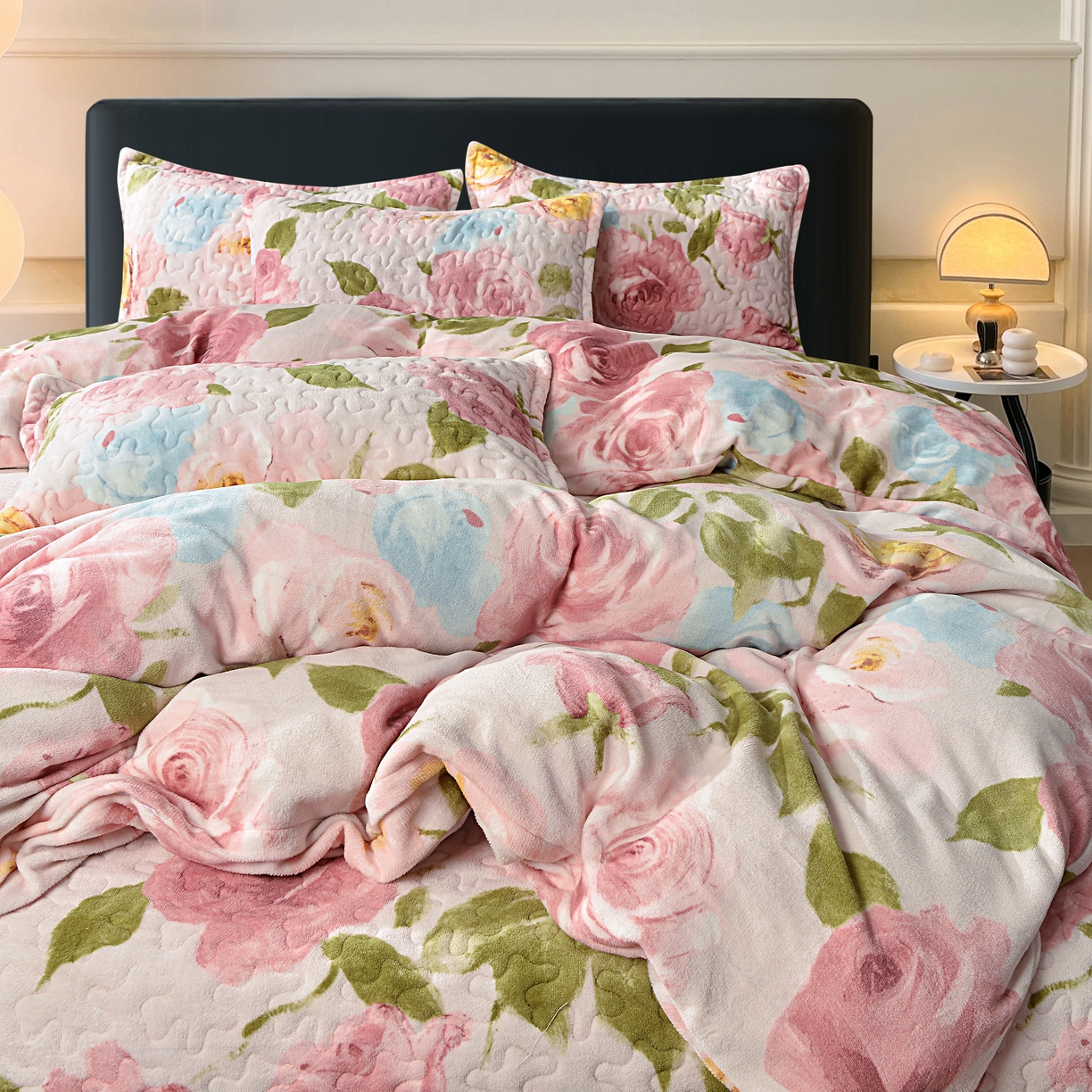 91家纺网 家纺一手货源 找家纺 2024新款亲肤牛奶绒夹棉床盖四件套 诗意玫瑰