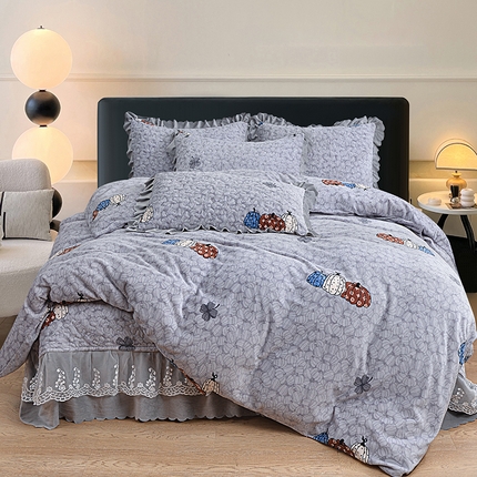 2024新款亲肤牛奶绒夹棉床盖四件套 卓然