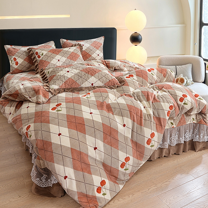 91家纺网 家纺一手货源 找家纺 2024新款亲肤牛奶绒夹棉床盖四件套 可颂