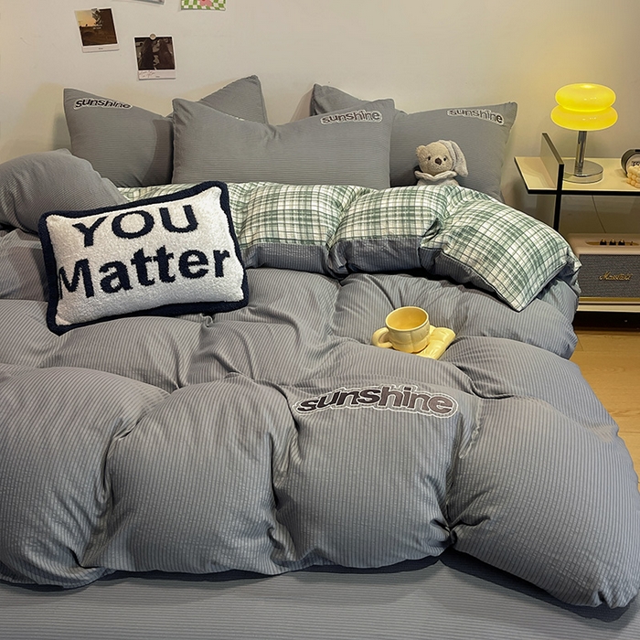 91家纺网 家纺一手货源 找家纺 眠帛家居 2024新款水洗棉磨毛提花刺绣四件套阳光系列 阳光-雾灰