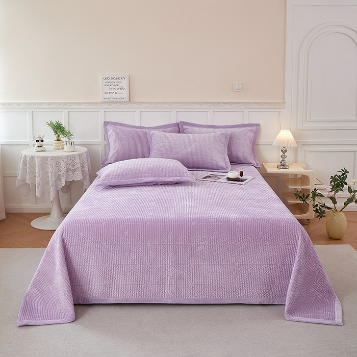 91家纺网 家纺一手货源 找家纺 莎果 2024新款天丝绒刺绣款床盖三件套 樱桃-紫