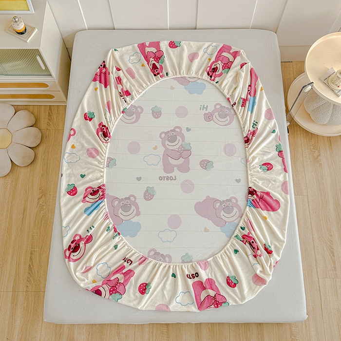 91家纺网 家纺一手货源 找家纺 卡普 2025新款牛奶绒印花单床笠 萌趣熊宝