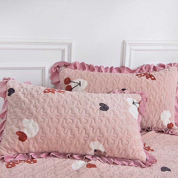 91家纺网 家纺一手货源 找家纺 2024新款亲肤牛奶绒夹棉床盖四件套 甜心