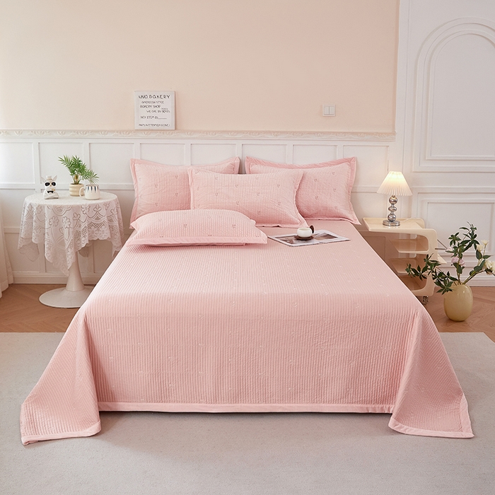 91家纺网 家纺一手货源 找家纺 莎果 2024新款天丝绒刺绣款床盖三件套 樱桃-粉