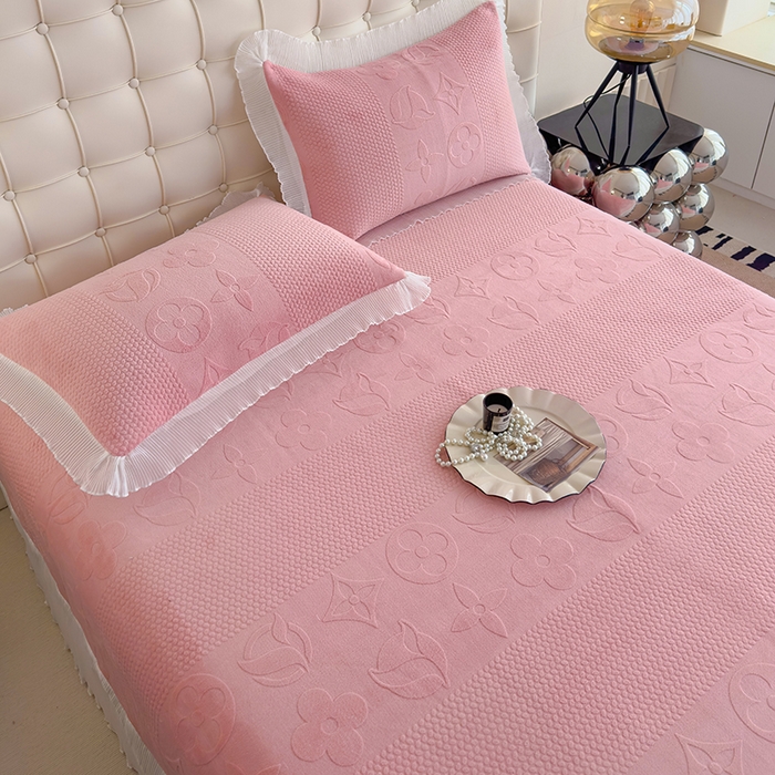 91家纺网 家纺一手货源 找家纺 （总）冬然家纺 2024新款雕花绒床盖四件套