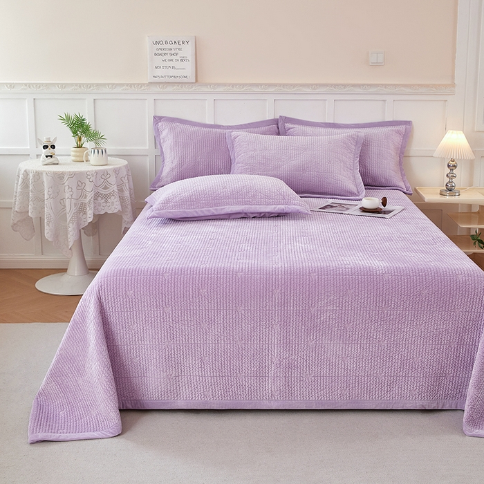 91家纺网 家纺一手货源 找家纺 莎果 2024新款天丝绒刺绣款床盖三件套 樱桃-紫