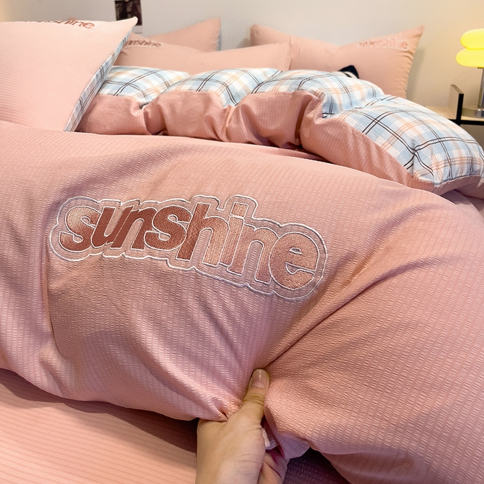 91家纺网 家纺一手货源 找家纺 眠帛家居 2024新款水洗棉磨毛提花刺绣四件套阳光系列 阳光-奶油粉