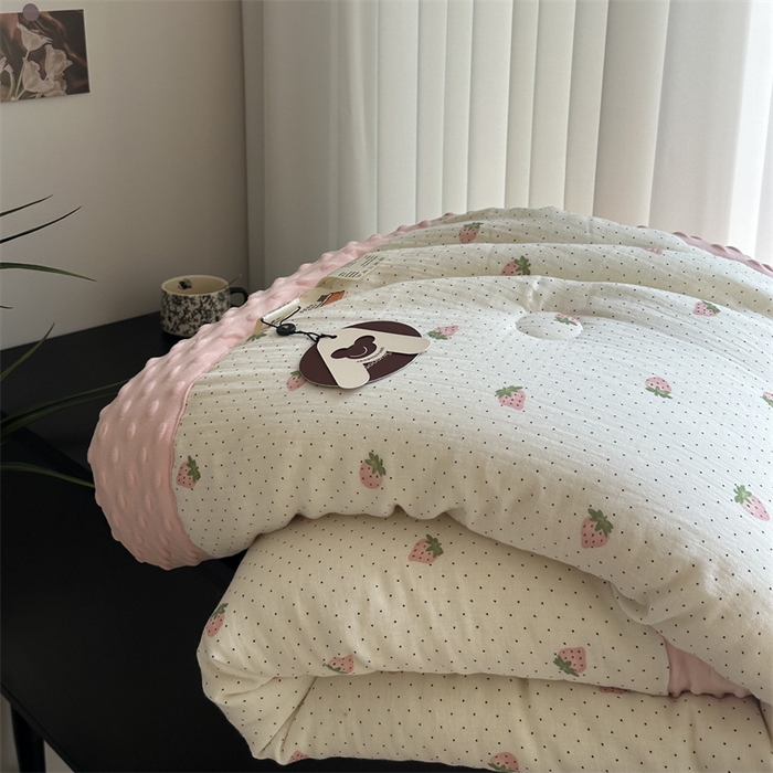 91家纺网 家纺一手货源 找家纺 （总）U被家纺 2025新款全棉皱皱纱布豆豆四季被