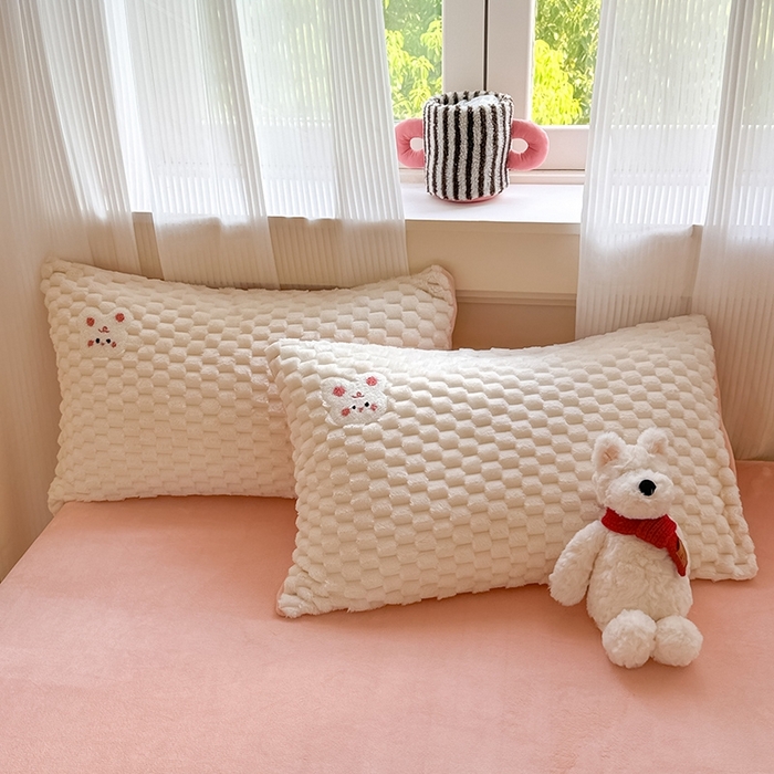 91家纺网 家纺一手货源 找家纺 澳梵家居 2024新款小清新豆豆绒牛奶绒毛巾绣四件套 快乐兔-粉