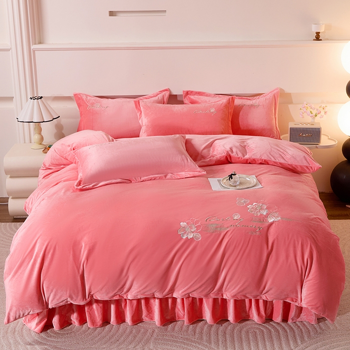 91家纺网 家纺一手货源 找家纺 2024新款母婴级花边床单款婴儿绒刺绣四件套 长相思-温柔玉