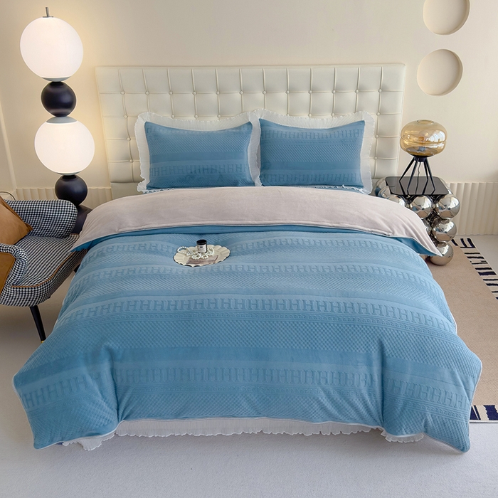 91家纺网 家纺一手货源 找家纺 冬然家纺 2024新款雕花绒床盖四件套 H-深海蓝