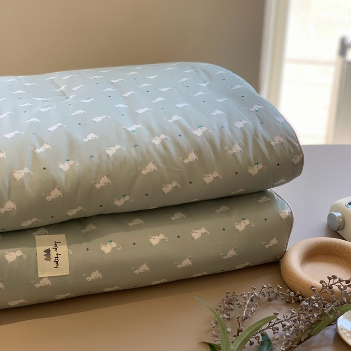 91家纺网 家纺一手货源 找家纺 汇庭 2024新品·雅棉春秋被系列--实拍图 格恩兔