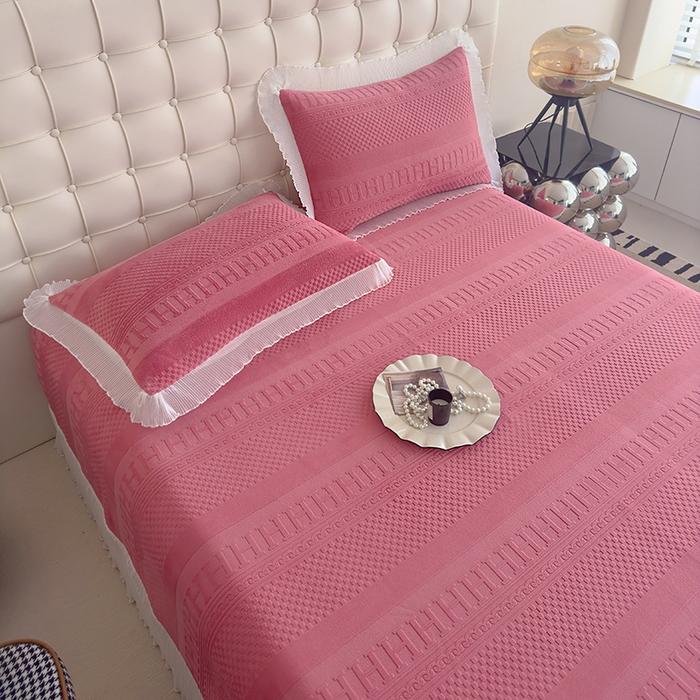 91家纺网 家纺一手货源 找家纺 冬然家纺 2024新款雕花绒床盖四件套 H-玫瑰粉