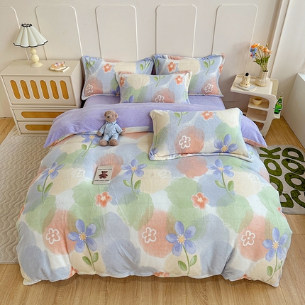 91家纺网 家纺一手货源 找家纺 （总）卡普 2025新款牛奶绒印花四件套