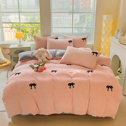 卡普二店 2024新款高克重牛奶绒毛巾绣四件套 文艺范