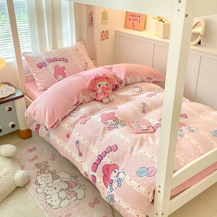 91家纺网 家纺一手货源 找家纺 星座 2025新款三丽鸥牛奶绒套件学生床 贪吃美乐蒂