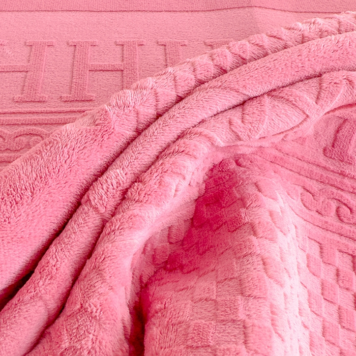 91家纺网 家纺一手货源 找家纺 冬然家纺 2024新款雕花绒床盖四件套 H-玫瑰粉