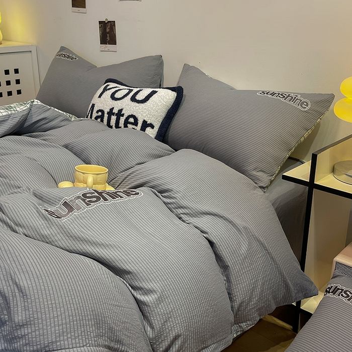 91家纺网 家纺一手货源 找家纺 眠帛家居 2024新款水洗棉磨毛提花刺绣四件套阳光系列 阳光-雾灰
