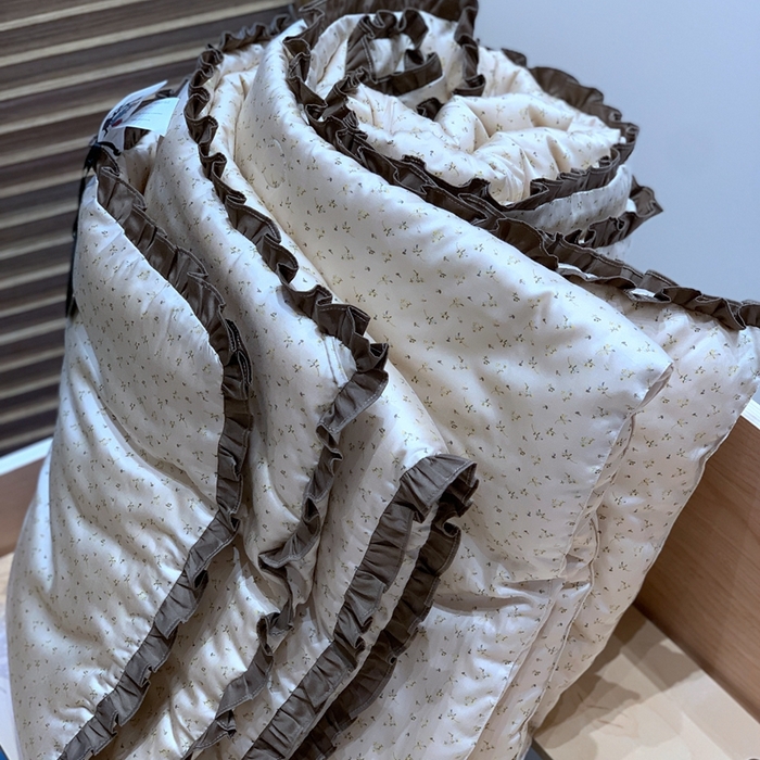 91家纺网 家纺一手货源 找家纺 汇庭 2024秋冬新款·铂金雅棉系列--实拍 生如夏花