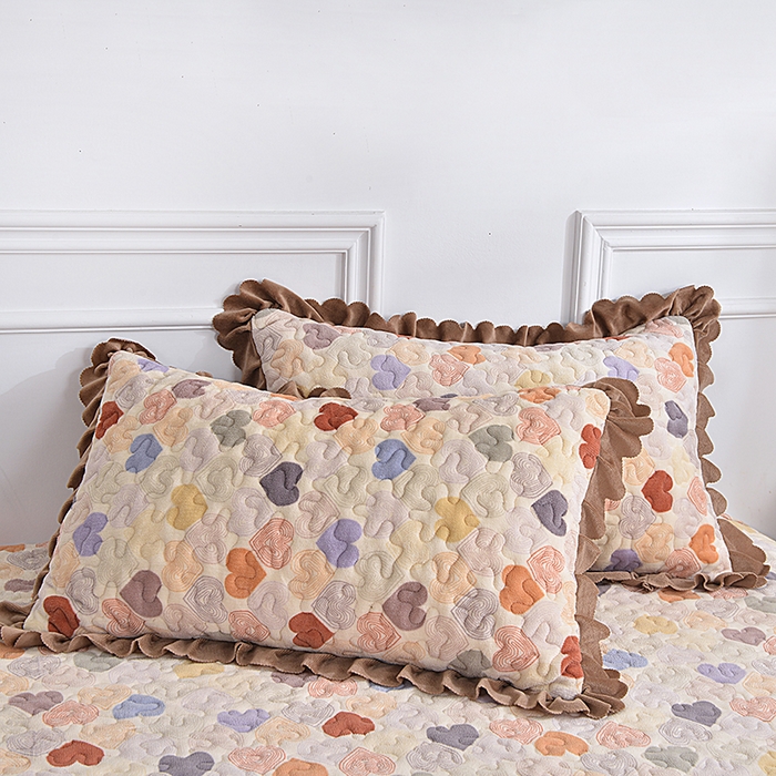 91家纺网 家纺一手货源 找家纺 2024新款亲肤牛奶绒夹棉床盖四件套 霓虹甜心