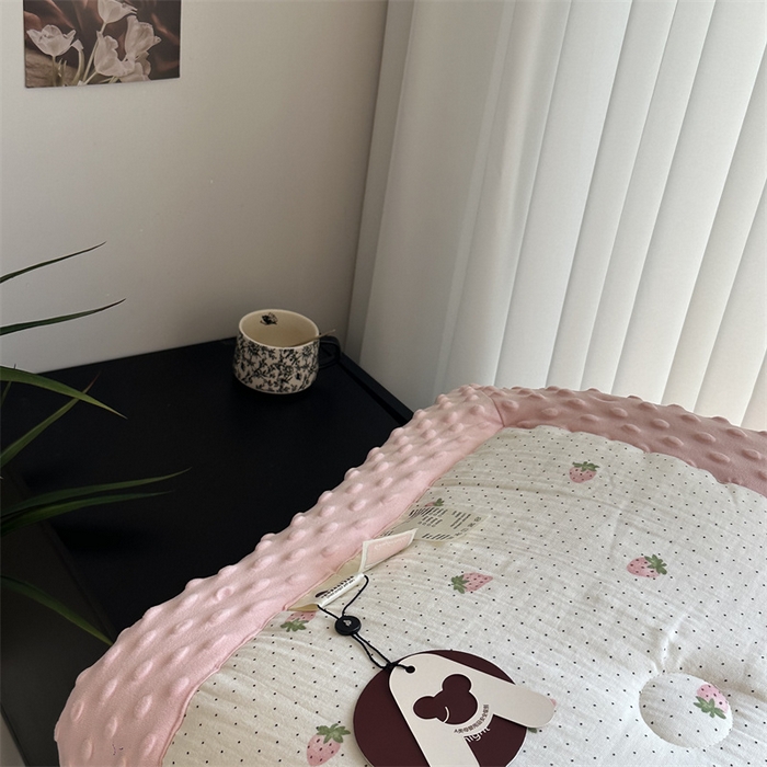 91家纺网 家纺一手货源 找家纺 （总）U被家纺 2025新款全棉皱皱纱布豆豆四季被