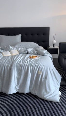 91家纺网 家纺一手货源 找家纺 汇庭 2024新品·雅棉春秋被系列--棚拍 多多象灰