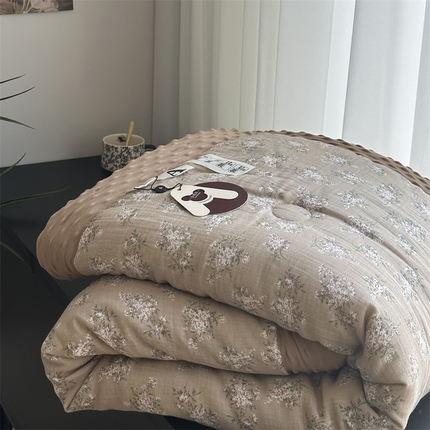 91家纺网 家纺一手货源 找家纺 （总）U被家纺 2025新款全棉皱皱纱布豆豆四季被