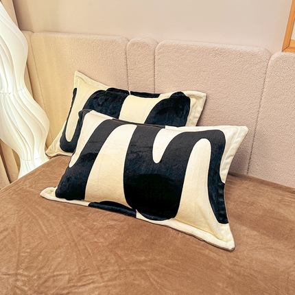 91家纺网 家纺一手货源 找家纺 （总）卡普二店 2024新款牛奶绒印花单枕套