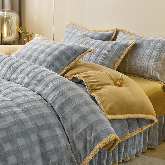 91家纺网 家纺一手货源 找家纺 满羽 2024新款雕花牛奶绒四件套 雅致格调-蓝灰