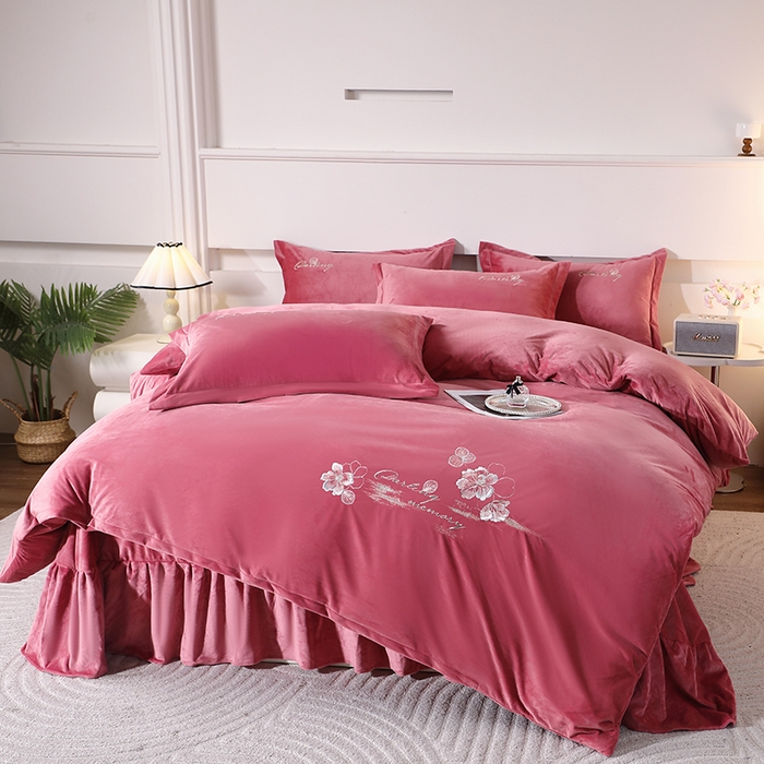 91家纺网 家纺一手货源 找家纺 2024新款母婴级花边床单款婴儿绒刺绣四件套 长相思-豆沙