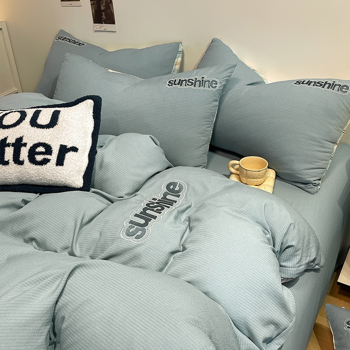 91家纺网 家纺一手货源 找家纺 眠帛家居 2024新款水洗棉磨毛提花刺绣四件套阳光系列 阳光-繁星蓝