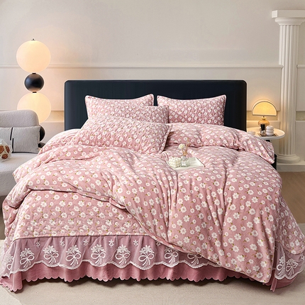 2024新款亲肤牛奶绒夹棉床盖四件套 小碎花