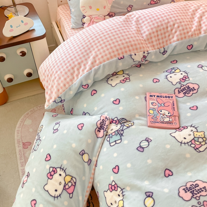 91家纺网 家纺一手货源 找家纺 星座 2025新款三丽鸥牛奶绒套件学生床 糖果KT猫 蓝