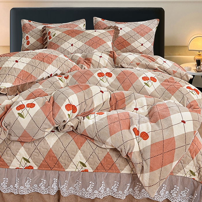 91家纺网 家纺一手货源 找家纺 2024新款亲肤牛奶绒夹棉床盖四件套 可颂