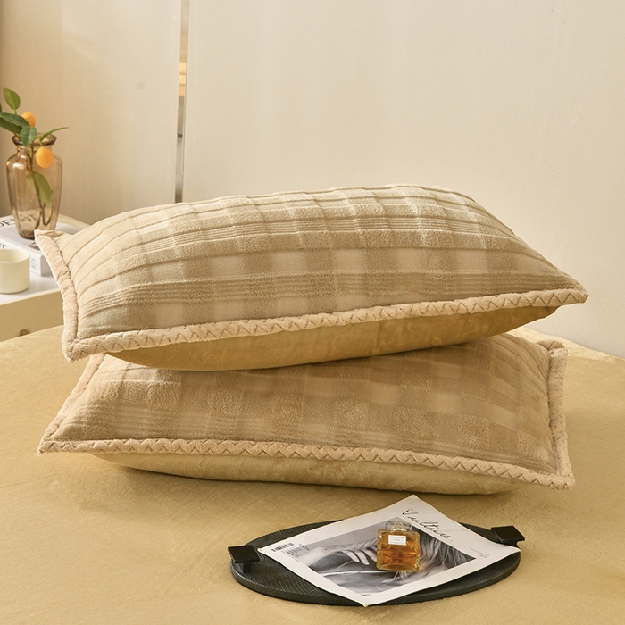 91家纺网 家纺一手货源 找家纺 满羽 2024新款雕花牛奶绒四件套 雅致格调-金驼