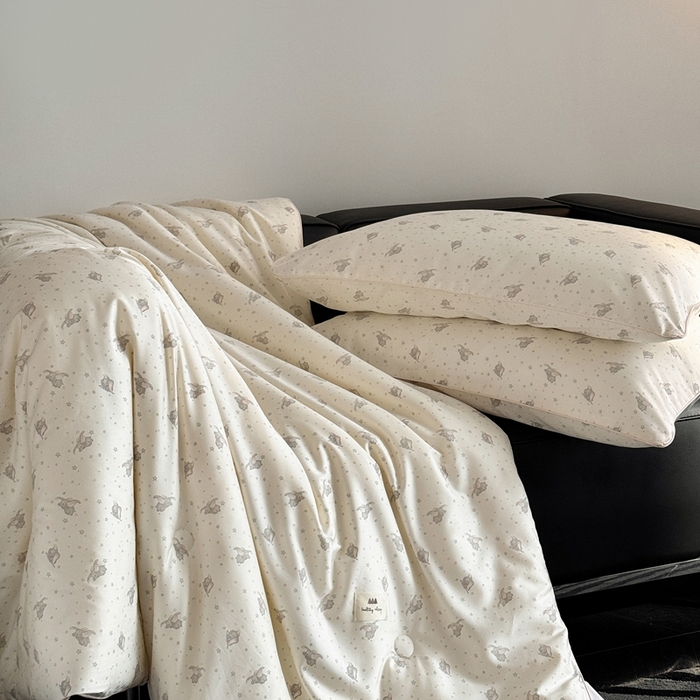 91家纺网 家纺一手货源 找家纺 汇庭 2024新品·雅棉春秋被系列--棚拍 萌象